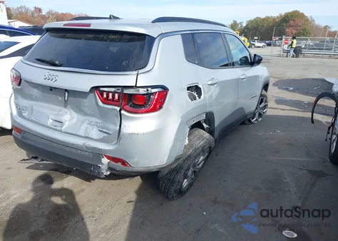 2024 Jeep Compass Latitude 4X4 из США, поврежденный, VIN 3C4NJDBN8RT133138